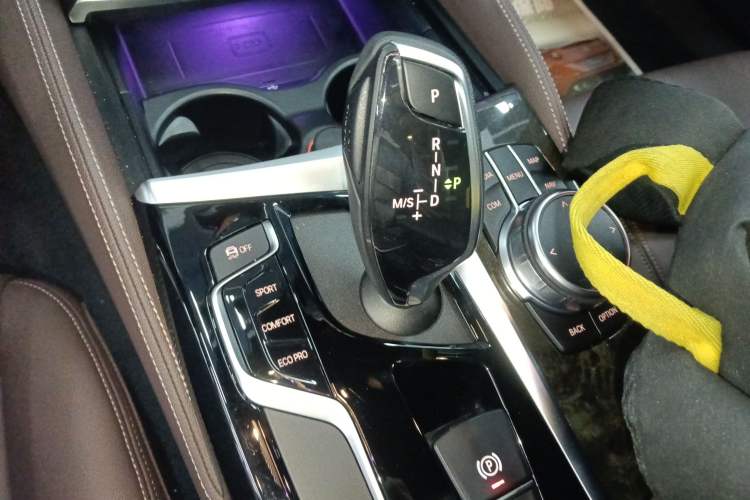 Used BMW 5 Series 2020 525Li M Sport Package Gear Lever