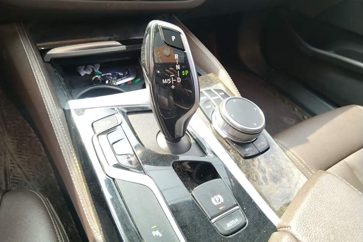 Used BMW 5 Series 2020 525Li M Sport Package Gear Lever