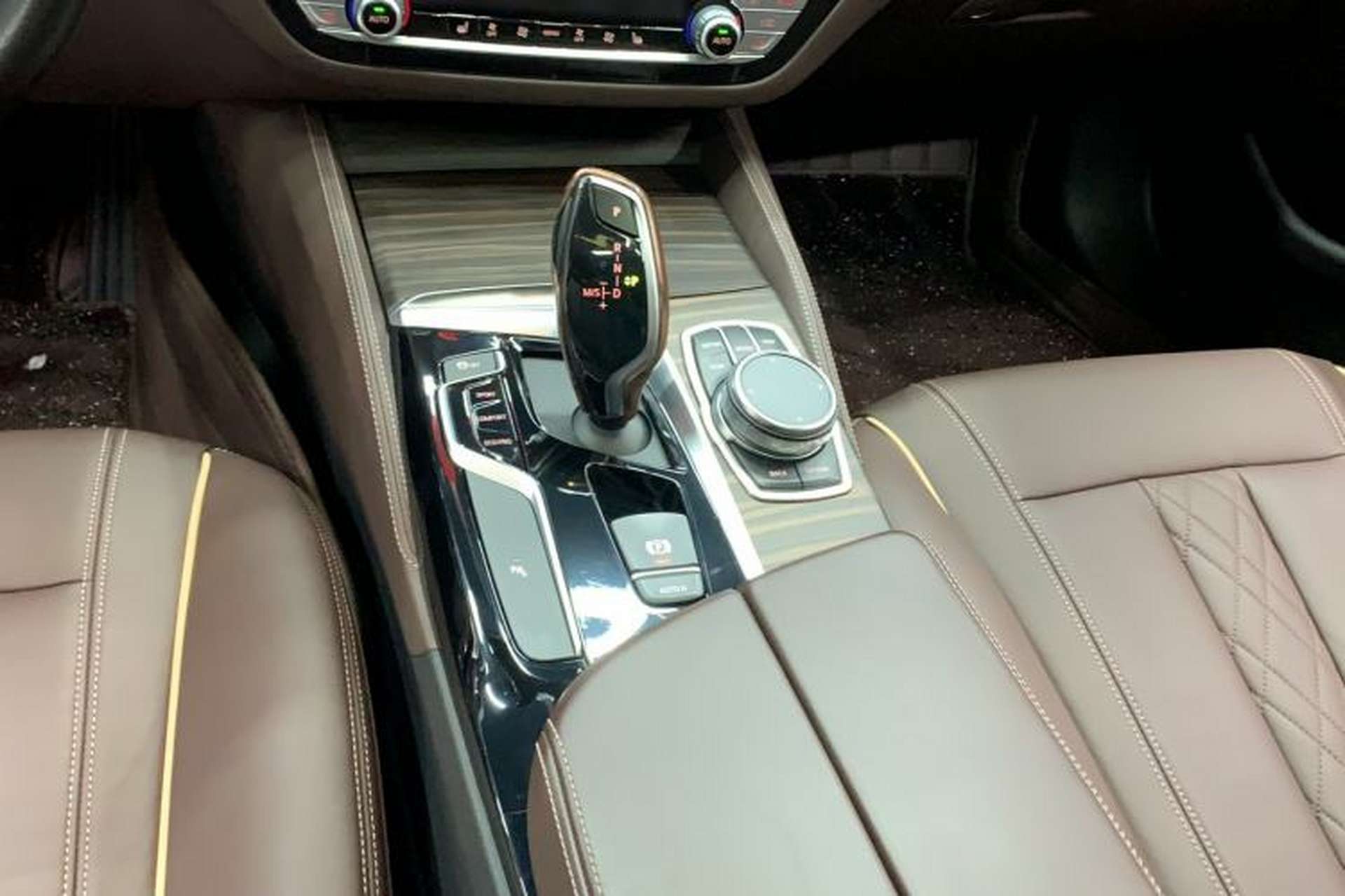 Used BMW 5 Series 2020 530Li xDrive Luxury Package Gear Lever