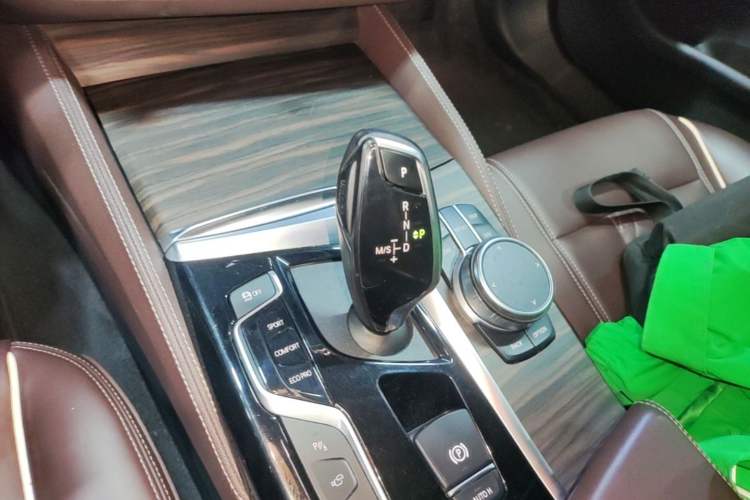 Used BMW 5 Series 2020 530Li Leading Edition Luxury Package Gear Lever