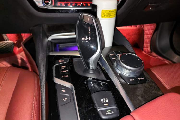 Used BMW 5 Series 2020 530Li Luxury Edition M Sport Package Gear Lever