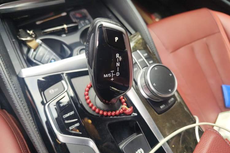 Used BMW 5 Series 2020 530Li Luxury Edition M Sport Package Gear Lever