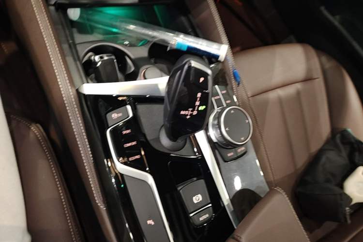 Used BMW 5 Series 2020 525Li M Sport Package Gear Lever