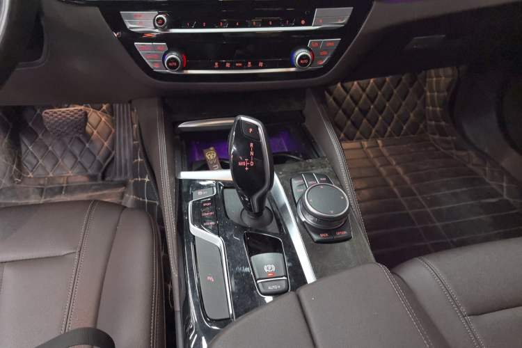 Used BMW 5 Series 2020 525Li M Sport Package Gear Lever