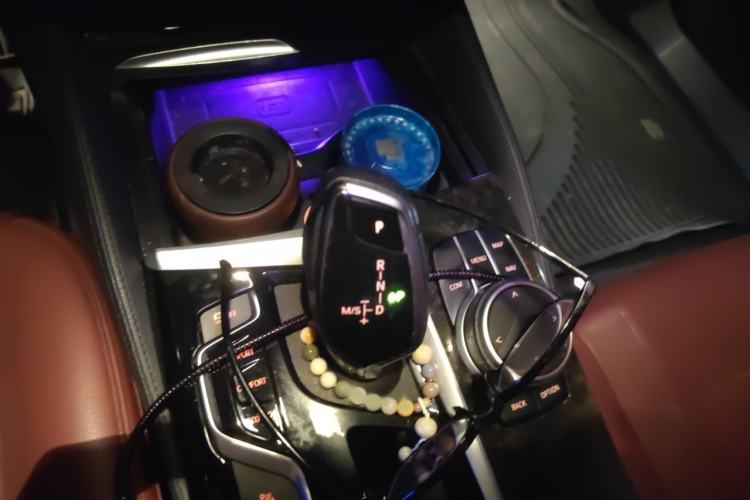 Used BMW 5 Series 2020 530Li Luxury Edition M Sport Package Gear Lever