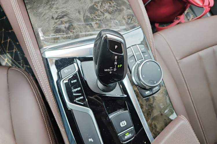 Used BMW 5 Series 2020 525Li M Sport Package Gear Lever