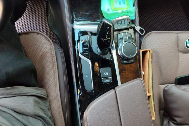 Used BMW 5 Series 2020 525Li Luxury Package Gear Lever