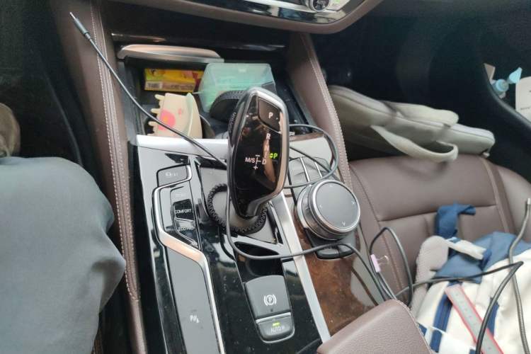 Used BMW 5 Series 2020 525Li Luxury Package Gear Lever