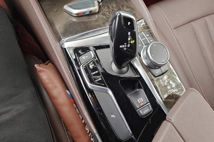 Used BMW 5 Series 2020 525Li M Sport Package Gear Lever