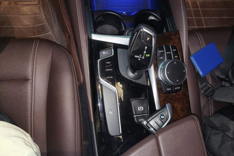 Used BMW 5 Series 2020 525Li Luxury Package Gear Lever