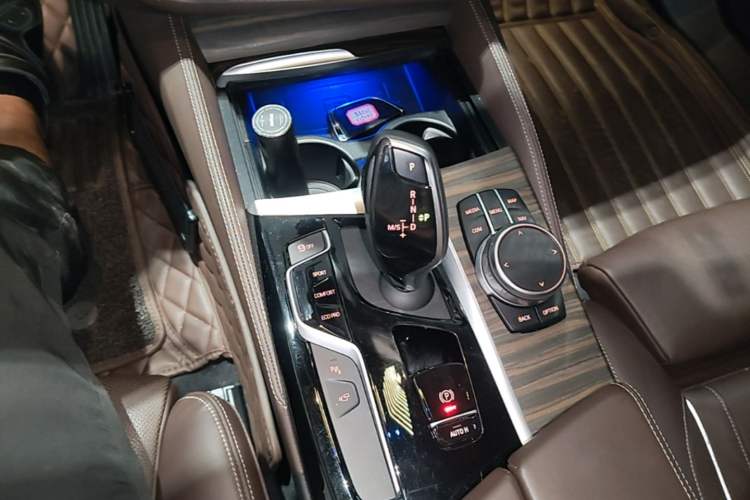 Used BMW 5 Series 2020 530Li Luxury Edition Premium Package Gear Lever