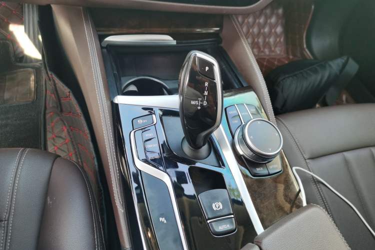 Used BMW 5 Series 2020 525Li Luxury Package Gear Lever