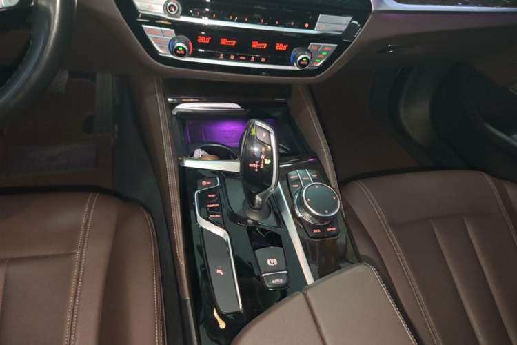 Used BMW 5 Series 2020 525Li Luxury Package Gear Lever