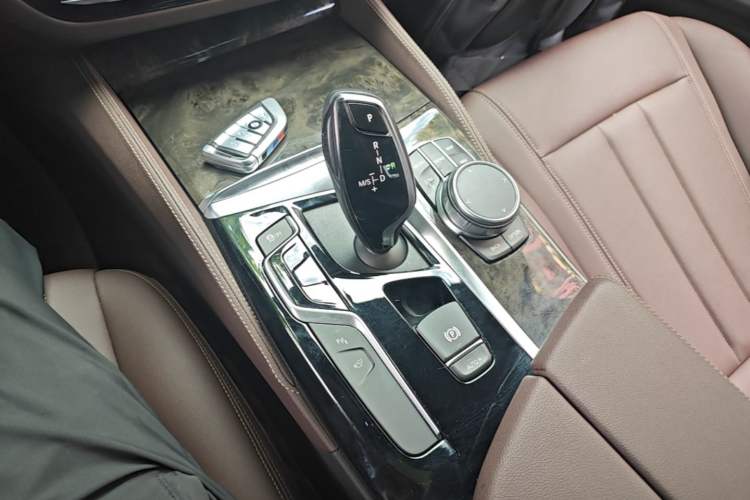 Used BMW 5 Series 2020 525Li M Sport Package Gear Lever