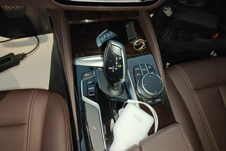 Used BMW 5 Series 2020 525Li Luxury Package Gear Lever