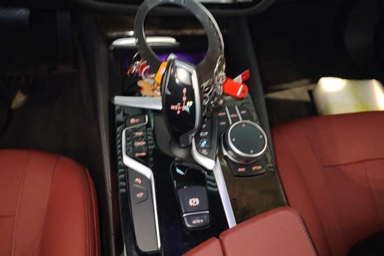 Used BMW 5 Series 2020 530Li Luxury Edition M Sport Package Gear Lever