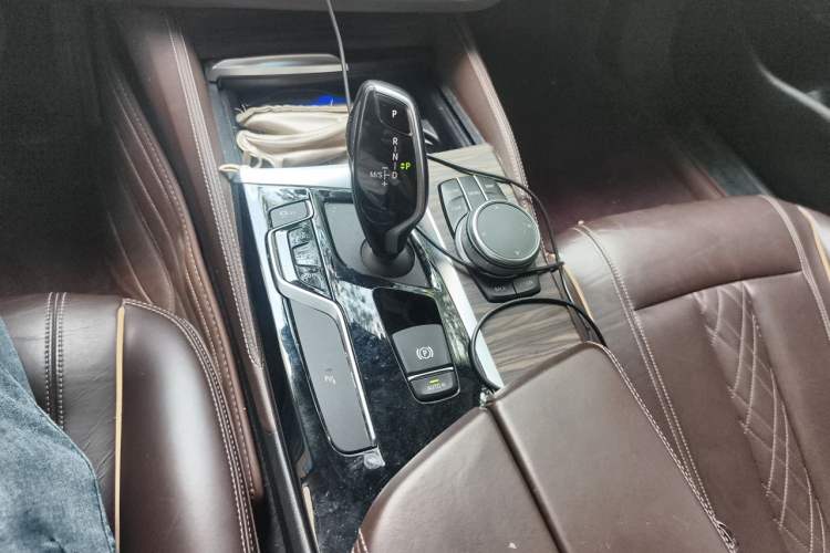 Used BMW 5 Series 2020 530Li Leading Edition Luxury Package Gear Lever