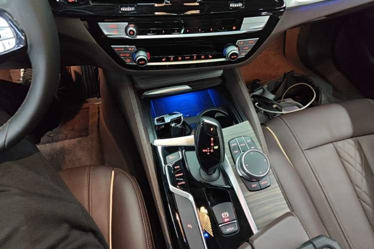 Used BMW 5 Series 2020 530Li Leading Edition Luxury Package Gear Lever