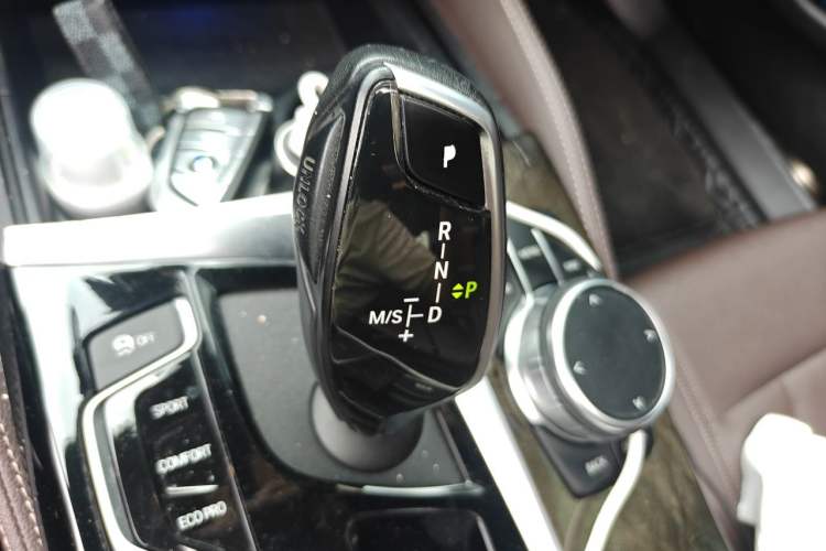 Used BMW 5 Series 2020 525Li M Sport Package Gear Lever