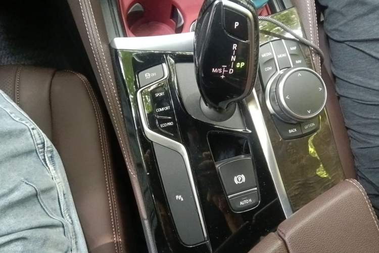 Used BMW 5 Series 2020 525Li M Sport Package Gear Lever