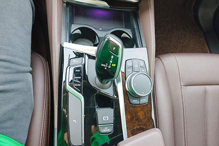 Used BMW 5 Series 2020 525Li Luxury Package Gear Lever