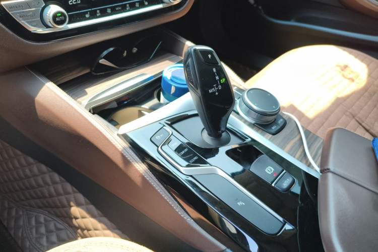 Used BMW 5 Series 2020 530Li Leading Edition Luxury Package Gear Lever
