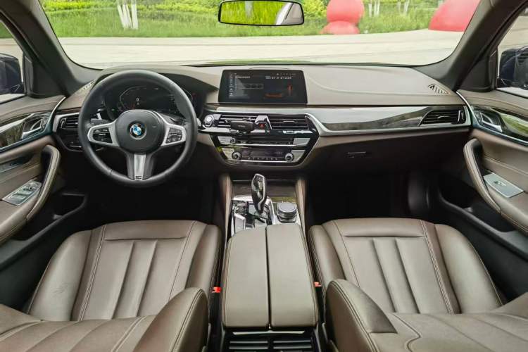 Used BMW 5 Series 2020 525Li M Sport Package Interior 1