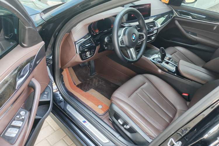 Used BMW 5 Series 2020 525Li M Sport Package Interior 1