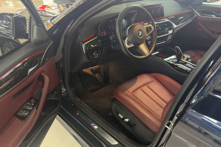 Used BMW 5 Series 2020 530Li Leading Model M Sport Package Interior 1