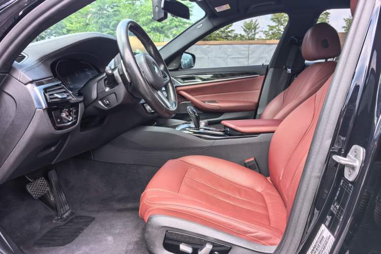 Used BMW 5 Series 2020 530Li Luxury Edition M Sport Package Interior 1