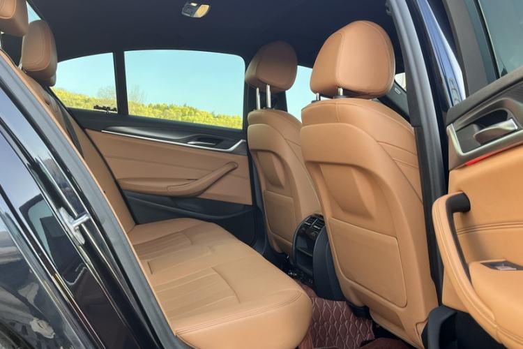 Used BMW 5 Series 2020 525i M Sport Package Interior 11