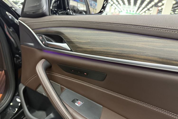 Used BMW 5 Series 2020 530Li Luxury Edition Premium Package Interior 2