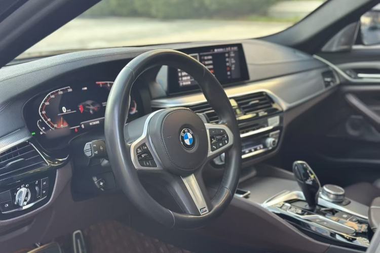 Used BMW 5 Series 2020 540i Sport Line M Sport Package Interior 2