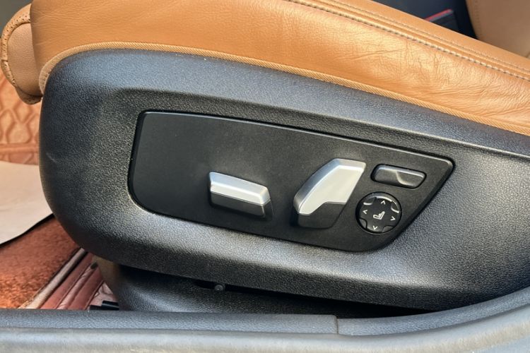 Used BMW 5 Series 2020 525i M Sport Package Interior 2