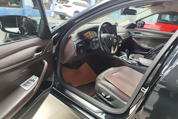 Used BMW 5 Series 2020 530Li Leading Edition Luxury Package Interior 3