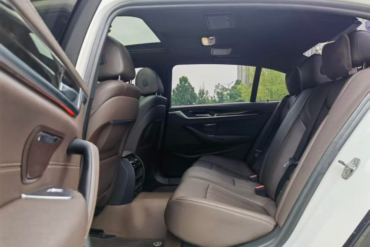 Used BMW 5 Series 2020 525Li M Sport Package Interior 3