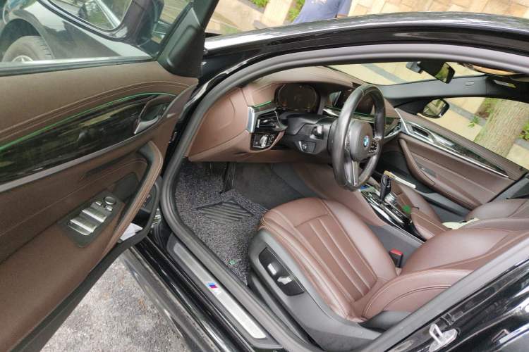 Used BMW 5 Series 2020 525Li M Sport Package Interior 3