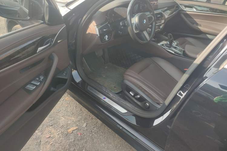 Used BMW 5 Series 2020 525Li M Sport Package Interior 3