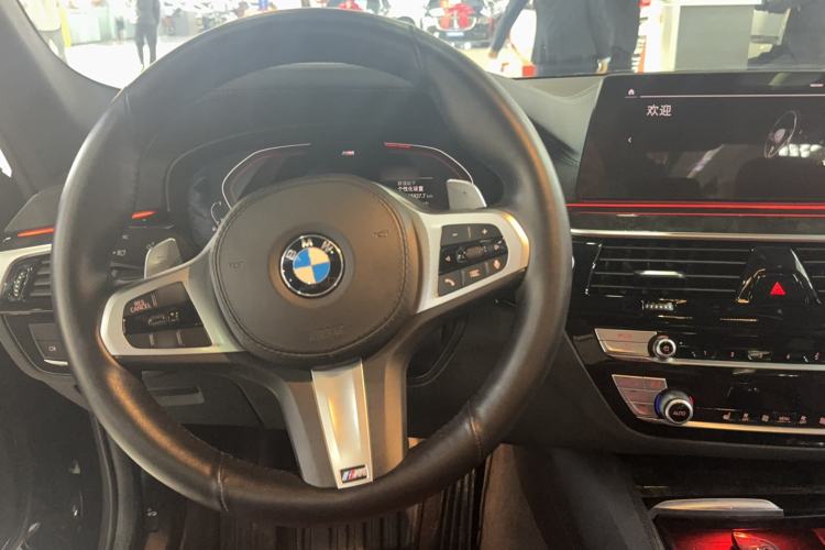 Used BMW 5 Series 2020 530Li Leading Model M Sport Package Interior 3