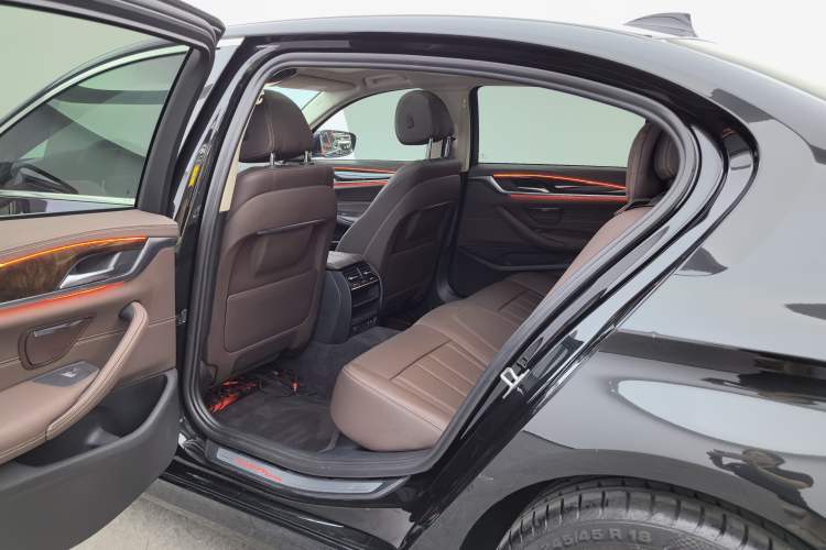 Used BMW 5 Series 2020 525Li Luxury Package Interior 3