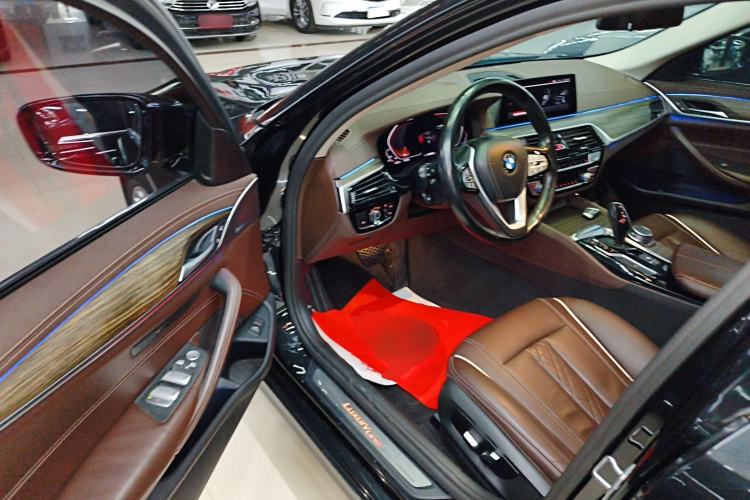 Used BMW 5 Series 2020 530Li xDrive Luxury Package Interior 3