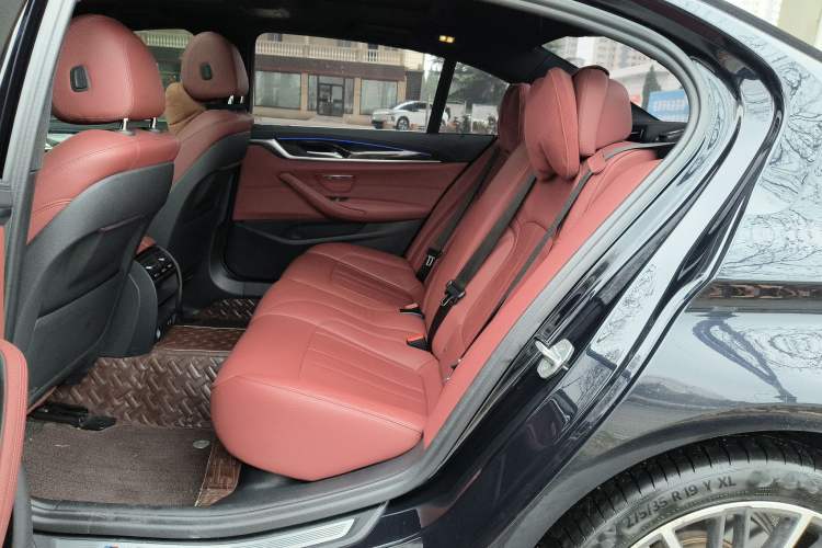 Used BMW 5 Series 2020 530Li Leading Model M Sport Package Interior 4
