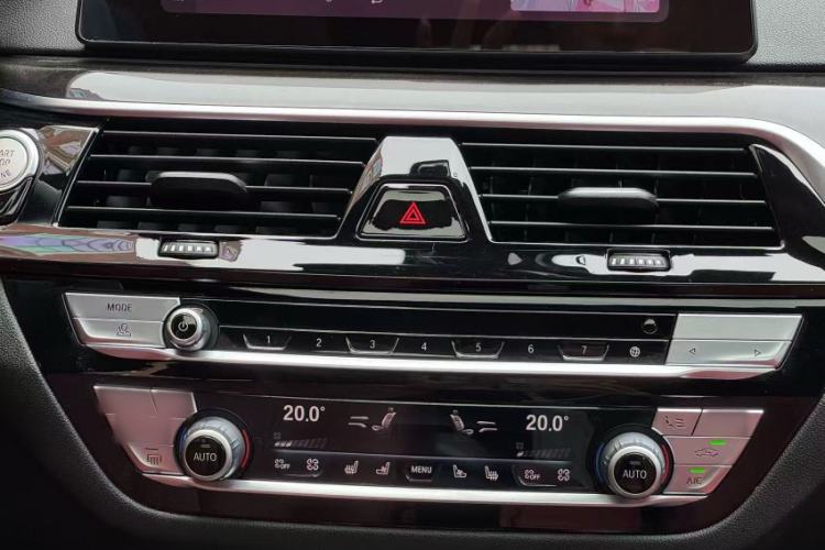 Used BMW 5 Series 2020 530Li Luxury Edition M Sport Package Interior 4