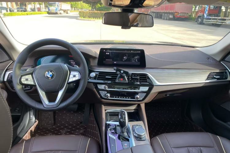 Used BMW 5 Series 2020 530Li Leading Edition Luxury Package Interior 4