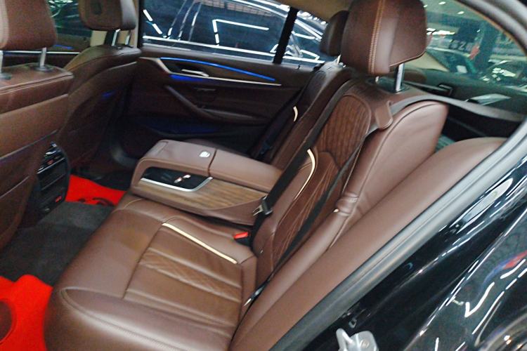 Used BMW 5 Series 2020 530Li xDrive Luxury Package Interior 4