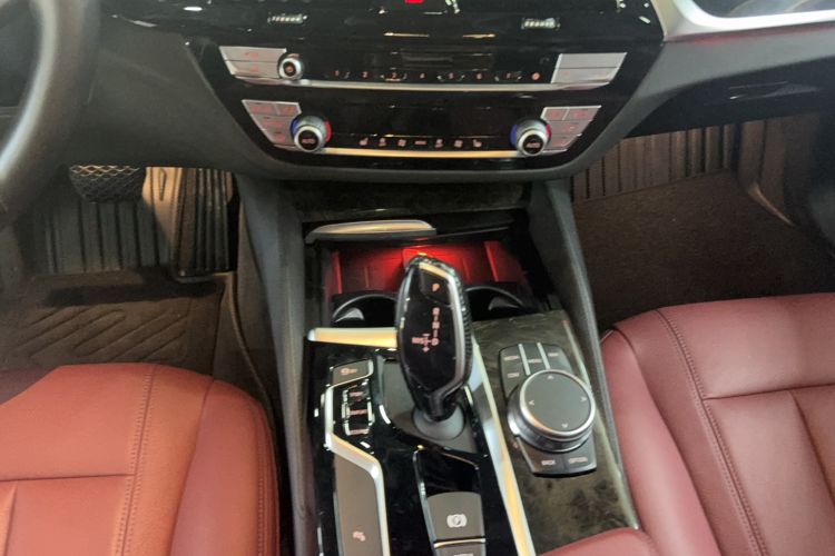 Used BMW 5 Series 2020 530Li Leading Model M Sport Package Interior 5