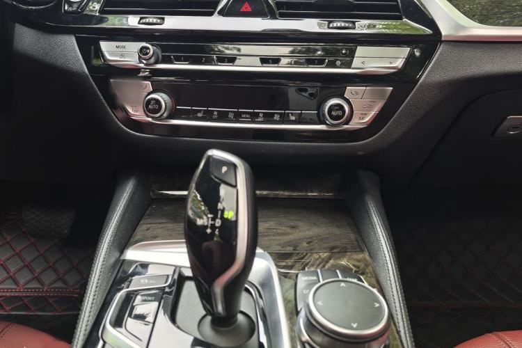 Used BMW 5 Series 2020 530Li Leading Model M Sport Package Interior 5