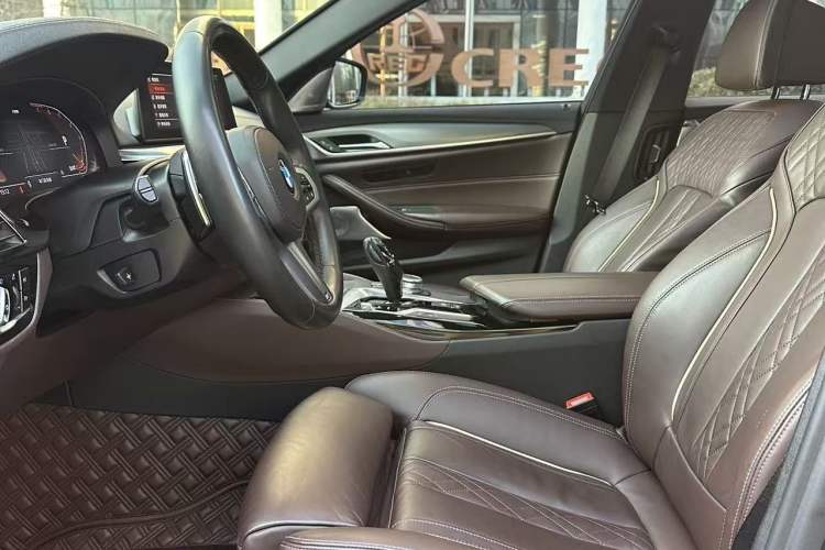 Used BMW 5 Series 2020 540i Sport Line M Sport Package Interior 6