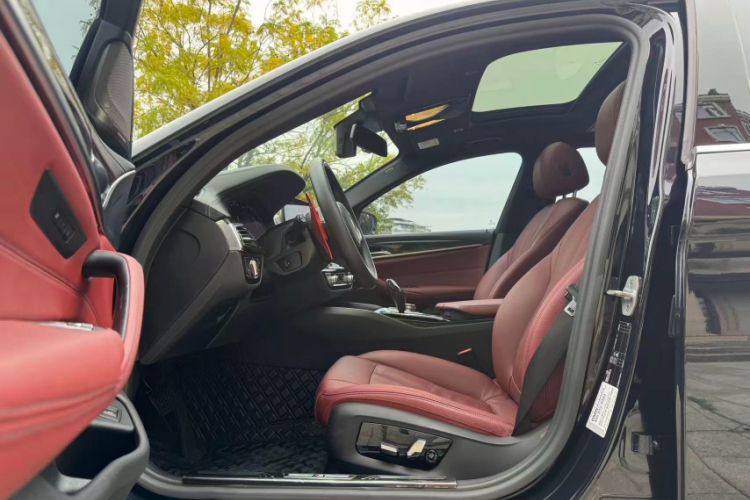 Used BMW 5 Series 2020 530Li Luxury Edition M Sport Package Interior 6