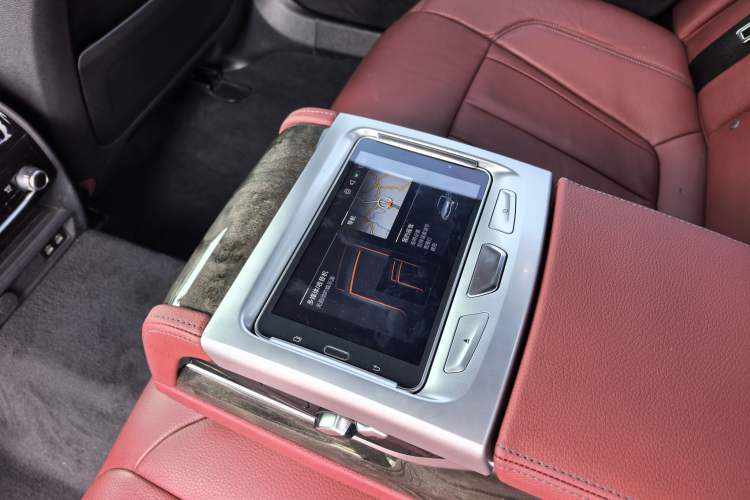 Used BMW 5 Series 2020 530Li Luxury Edition M Sport Package Interior 6
